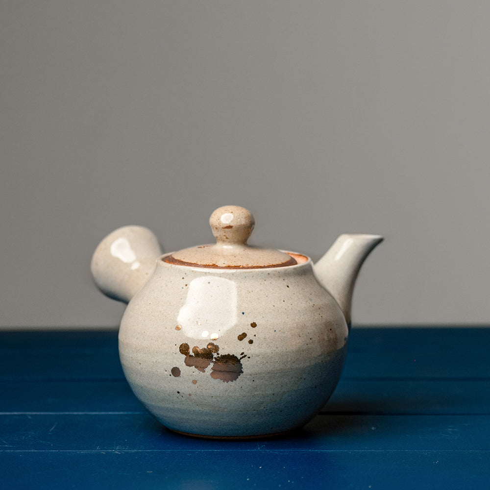 Ivory Whisper TeaPot Jasmine Sparkling Gold
