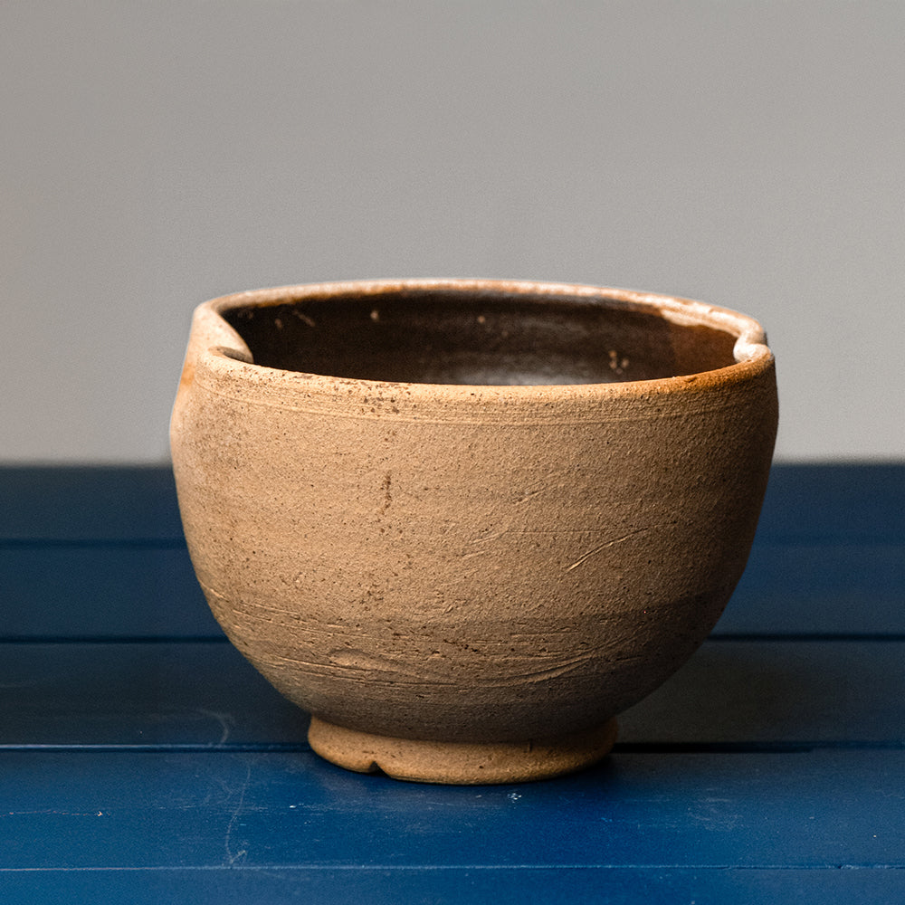 Inwards Curved Nut Bowl Medium